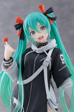 Load image into Gallery viewer, Taito Hatsune Miku Fashion Miku Punk Ver. Figure T40193