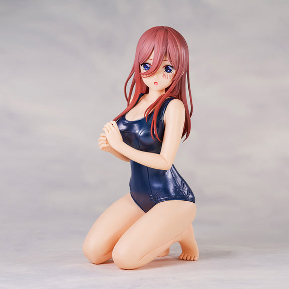 Banpresto The Quintessential Quintuplets Celestial Vivi Miku Nakano School Style Ver. Figure BP88552