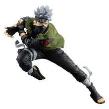 Load image into Gallery viewer, Banpresto Naruto Shippuden Colosseum Hatake Kakashi Figure BP89705