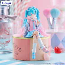 Load image into Gallery viewer, FuRyu Hatsune Miku - Miku Love Blazer Noodle Stopper Figure AMU1568