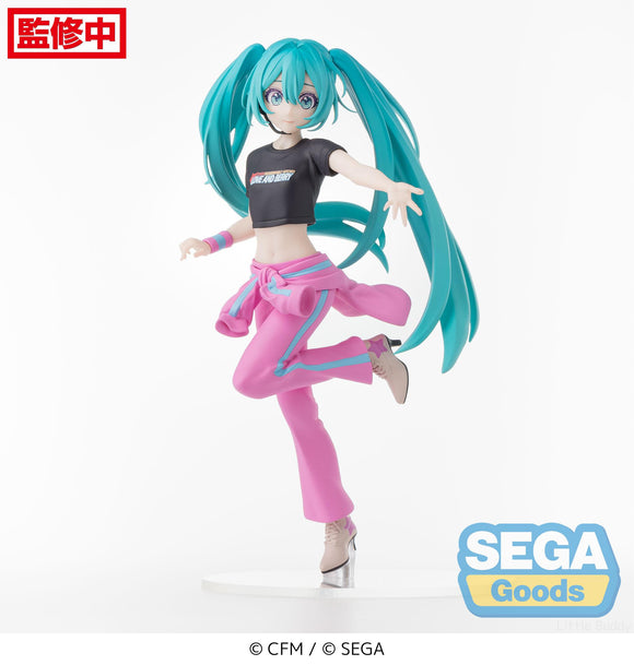 Sega Hatsune Miku x Love and Berry Dress Up and Dance! Desktop x Decorate Collections Miku Berry Costume Ver. Figure SG44753