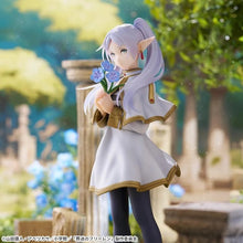 Load image into Gallery viewer, Sega Frieren: Beyond Journey&#39;s End Luminasta Frieren Holding Flower Figure SG54108