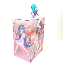Load image into Gallery viewer, FuRyu Hatsune Miku Toy Miku Love Sailor Noodle Stopper Figure FR40069